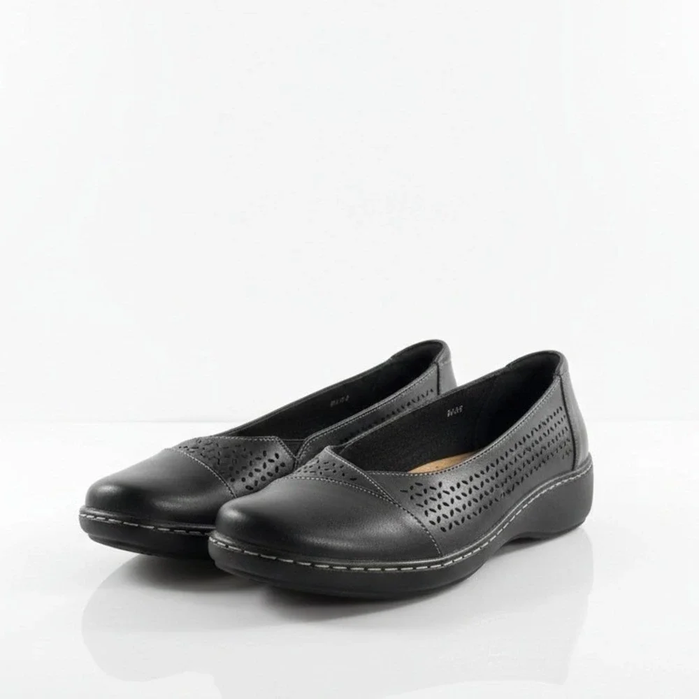 Clarks Collection Cora Iris Black Leather Laser Cut Ballet Flat Womens 10M